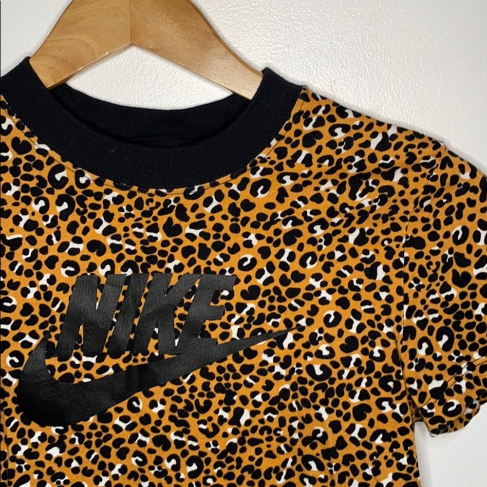 Nike Cropped T-Shirt